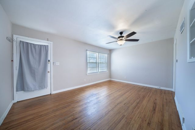 2743 S Greenwood St, Wichita, KS 67216