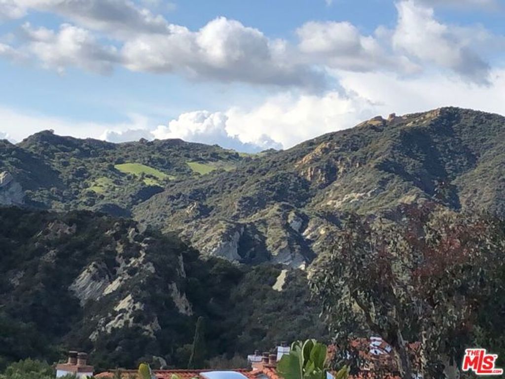 17290 Avenida De La Herradura, Pacific Palisades (los Angeles), CA 90272