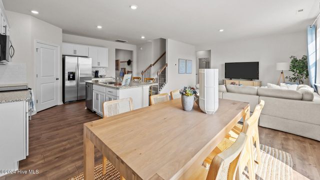 1504 Stone Wood Drive, Winterville, NC 28590