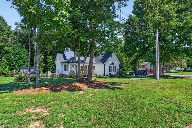 4351 Bowman Avenue, Randleman, NC 27317