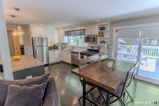 32 Stillwood Road, Wallingford, CT 06492