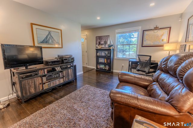 32 Stillwood Road, Wallingford, CT 06492