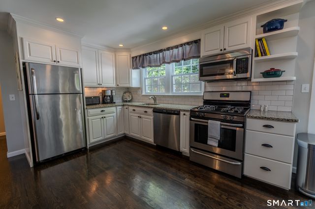 32 Stillwood Road, Wallingford, CT 06492