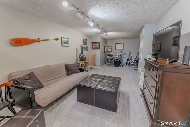 32 Stillwood Road, Wallingford, CT 06492