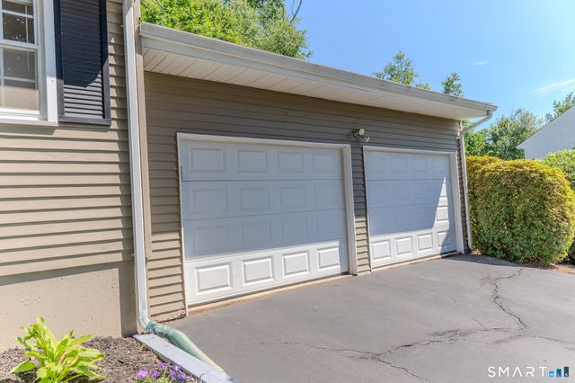 32 Stillwood Road, Wallingford, CT 06492