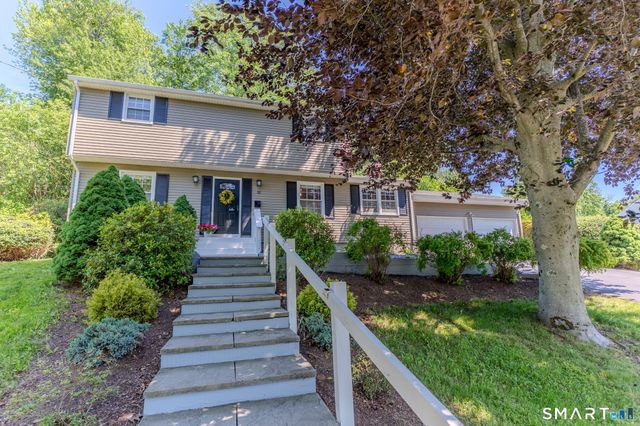 32 Stillwood Road, Wallingford, CT 06492