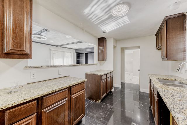 2375 Saint Francis Avenue, Dallas, TX 75228