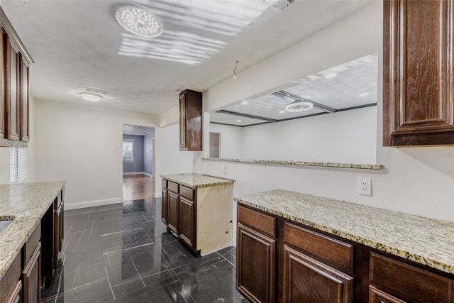 2375 Saint Francis Avenue, Dallas, TX 75228