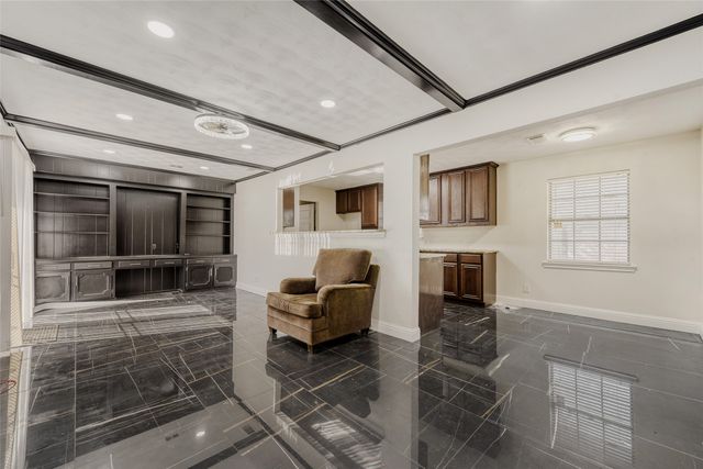 2375 Saint Francis Avenue, Dallas, TX 75228