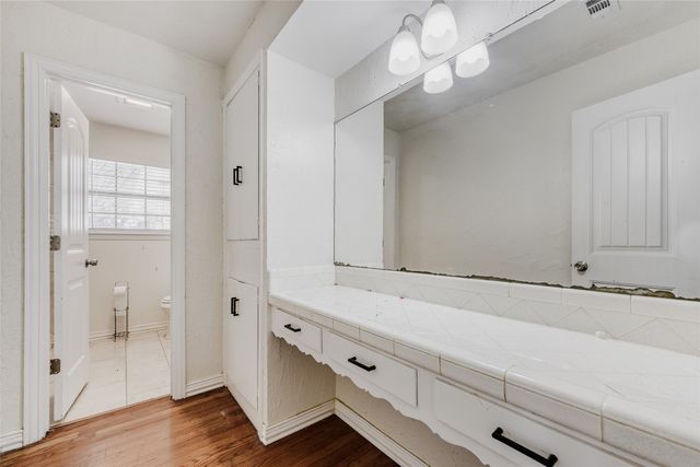 2375 Saint Francis Avenue, Dallas, TX 75228