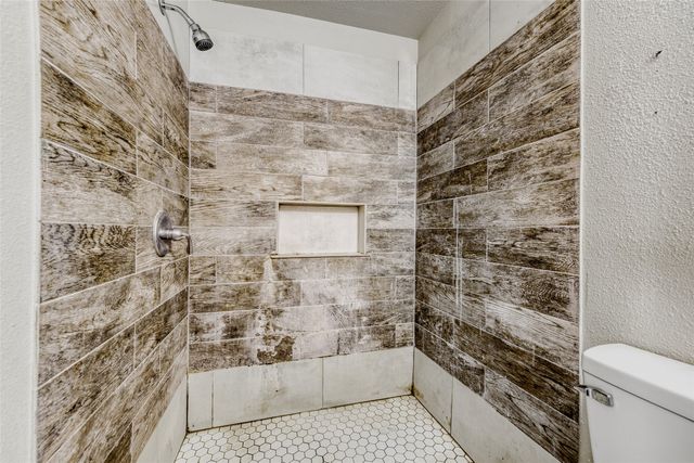 2375 Saint Francis Avenue, Dallas, TX 75228