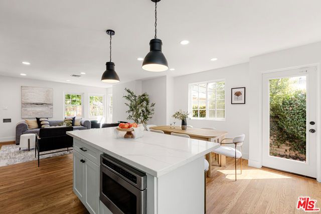 717 N Valley Street, Burbank, CA 91505