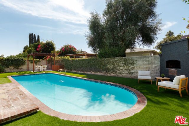 717 N Valley Street, Burbank, CA 91505