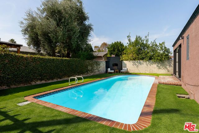 717 N Valley Street, Burbank, CA 91505