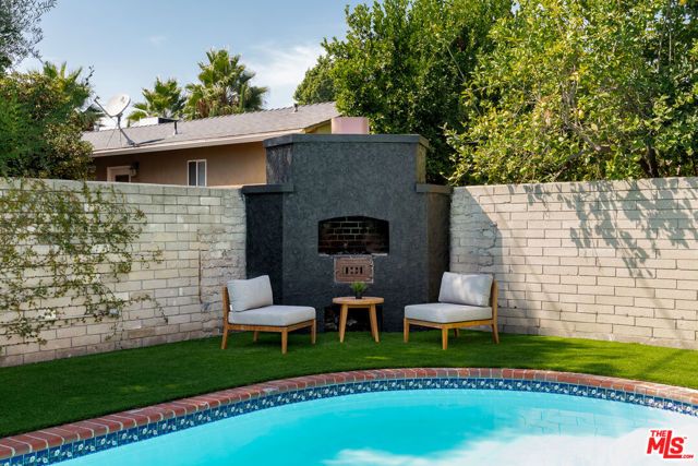 717 N Valley Street, Burbank, CA 91505