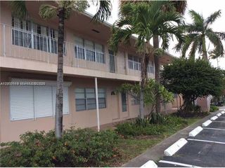 230 SW 11th Ave 14, Hallandale Beach, FL 33009