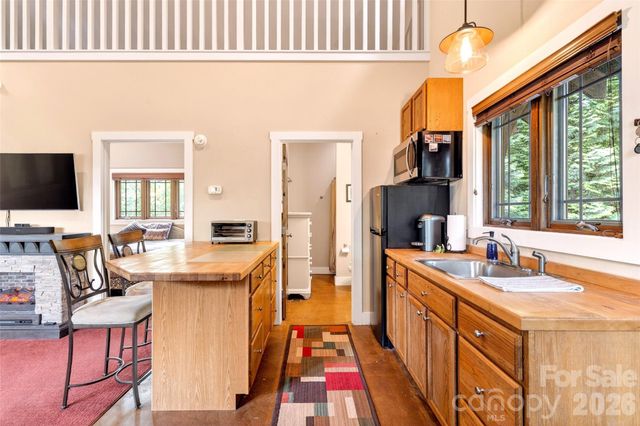 159 Osprey Roost Drive, Nebo, NC 28761
