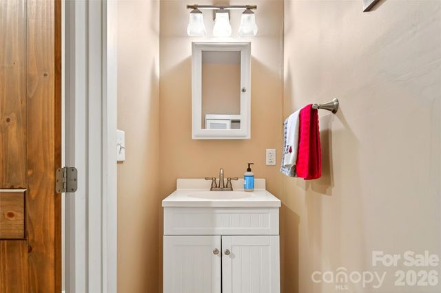 159 Osprey Roost Drive, Nebo, NC 28761