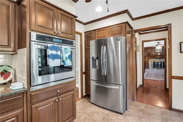 4702 Sequoia SW Drive, Lilburn, GA 30047