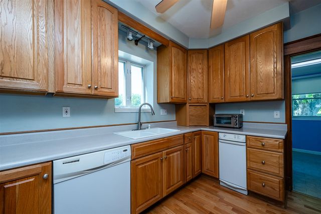 5785 Ridge Road, Stevensville, MI 49127