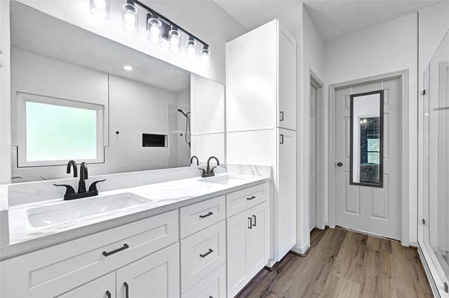 12134 Rainy Oaks Drive, Magnolia, TX 77354