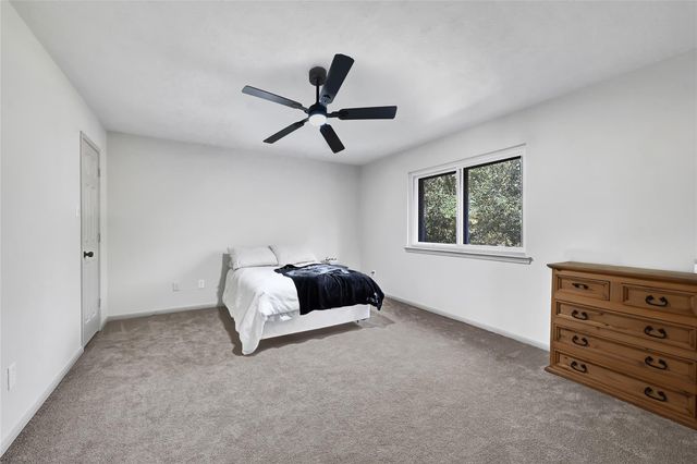 12134 Rainy Oaks Drive, Magnolia, TX 77354