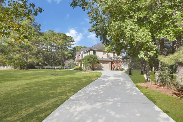 12134 Rainy Oaks Drive, Magnolia, TX 77354