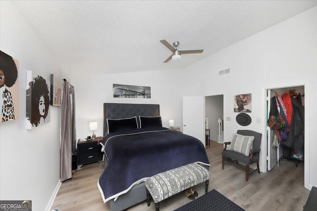 8053 WOODLAKE DR., Riverdale, GA 30274