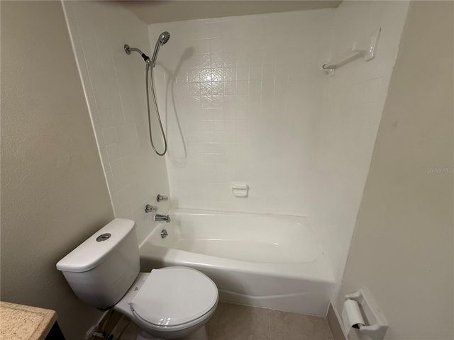 6062 AMBERLY AVENUE F53, Orlando, FL 32822