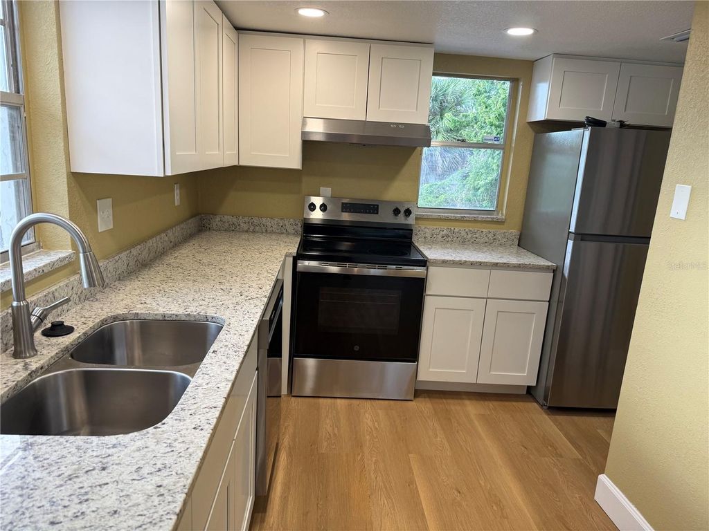 6062 AMBERLY AVENUE F53, Orlando, FL 32822