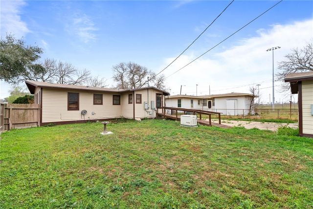 3906 Pyle Dr, Corpus Christi, TX 78415