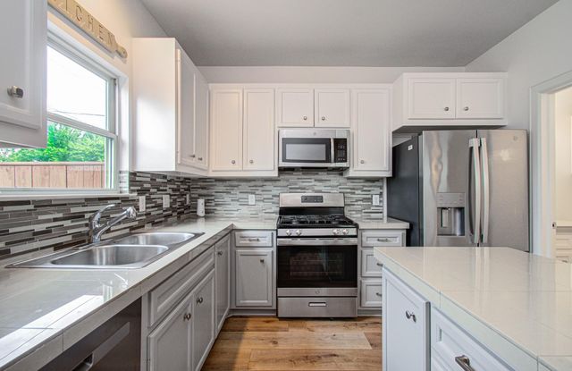 624 E 39th Street, Houston, TX 77022