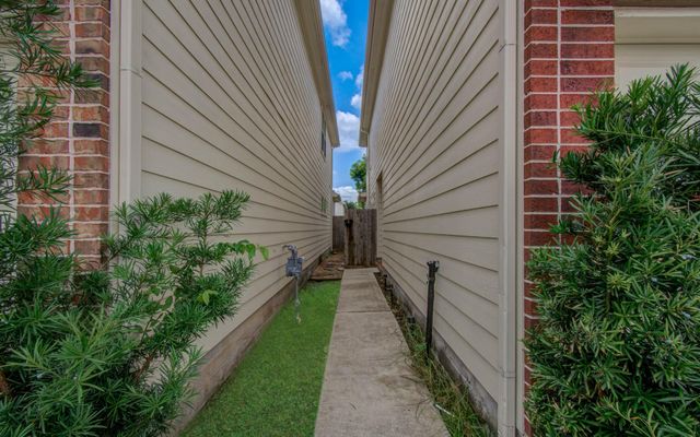 624 E 39th Street, Houston, TX 77022