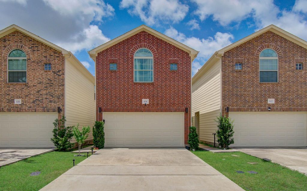 624 E 39th Street, Houston, TX 77022