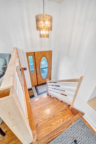 724 Briarwood Drive, Dyer, IN 46311
