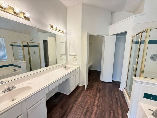 6224 St Leonard Drive, Arlington, TX 76001