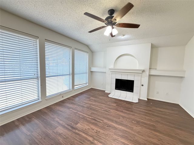 6224 St Leonard Drive, Arlington, TX 76001