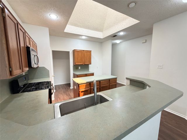 6224 St Leonard Drive, Arlington, TX 76001