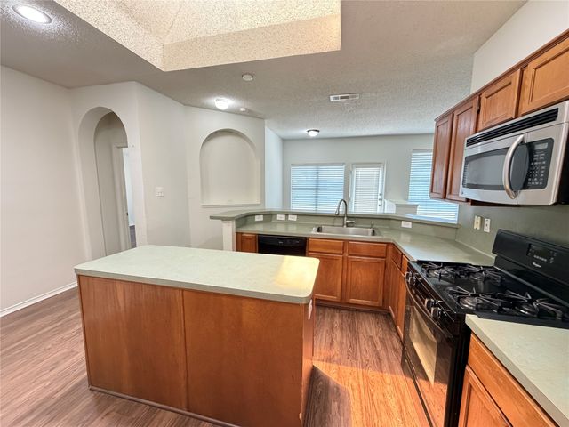 6224 St Leonard Drive, Arlington, TX 76001