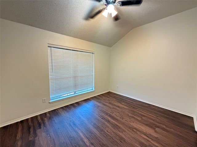 6224 St Leonard Drive, Arlington, TX 76001