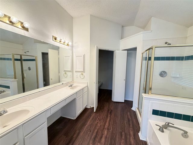 6224 St Leonard Drive, Arlington, TX 76001