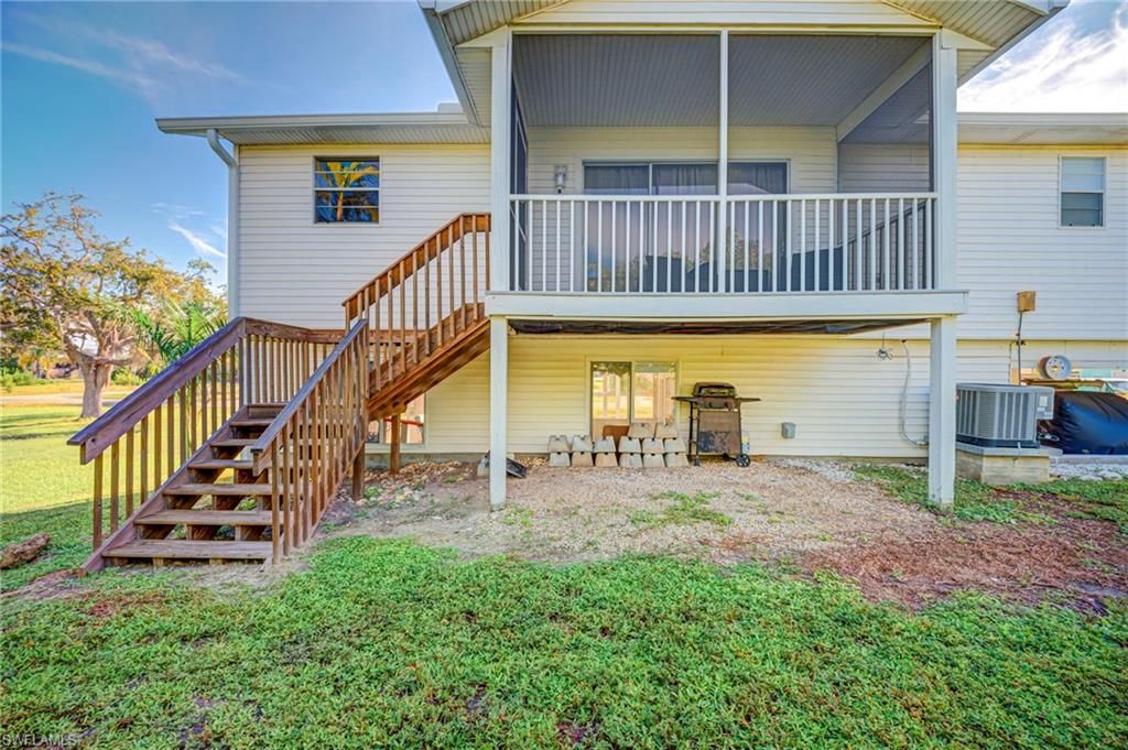 2471 AVOCADO ST, ST. JAMES CITY, FL 33956 — photo 4