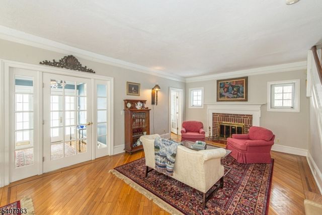 63 Crane Rd, Mountain Lakes Boro, NJ 07046