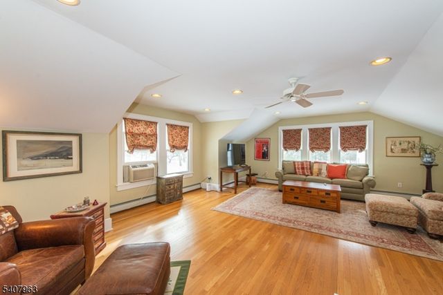 63 Crane Rd, Mountain Lakes Boro, NJ 07046