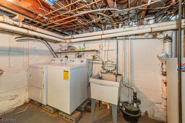 63 Crane Rd, Mountain Lakes Boro, NJ 07046