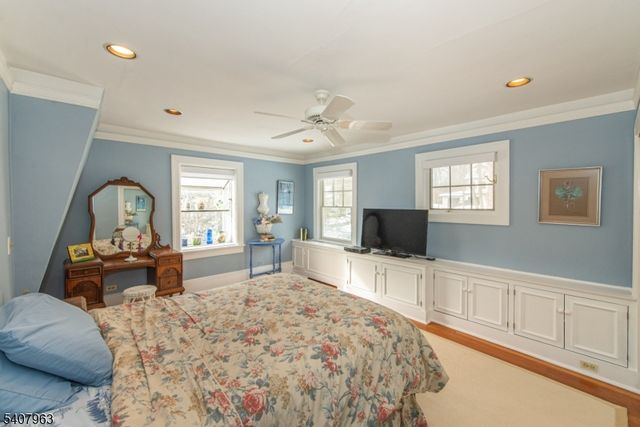 63 Crane Rd, Mountain Lakes Boro, NJ 07046