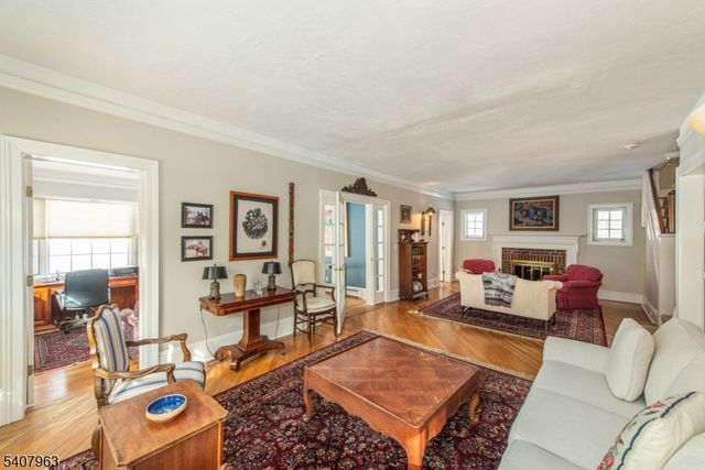 63 Crane Rd, Mountain Lakes Boro, NJ 07046