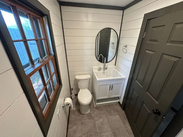 408 Spence Ln, Nashville, TN 37210