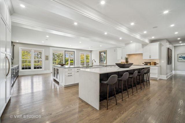 5521 Churchill Lane, Libertyville, IL 60048