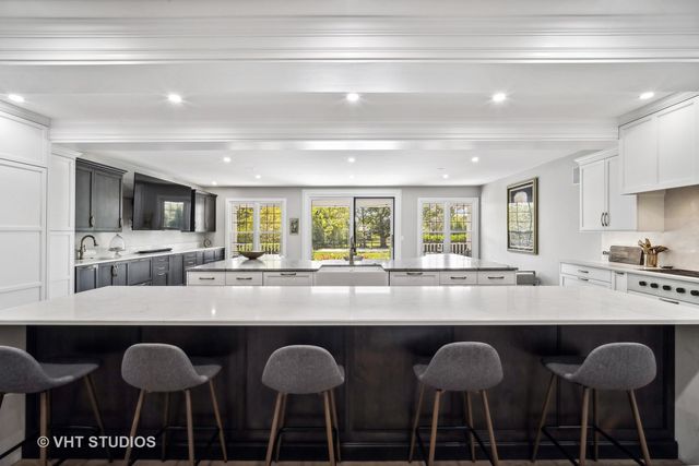 5521 Churchill Lane, Libertyville, IL 60048